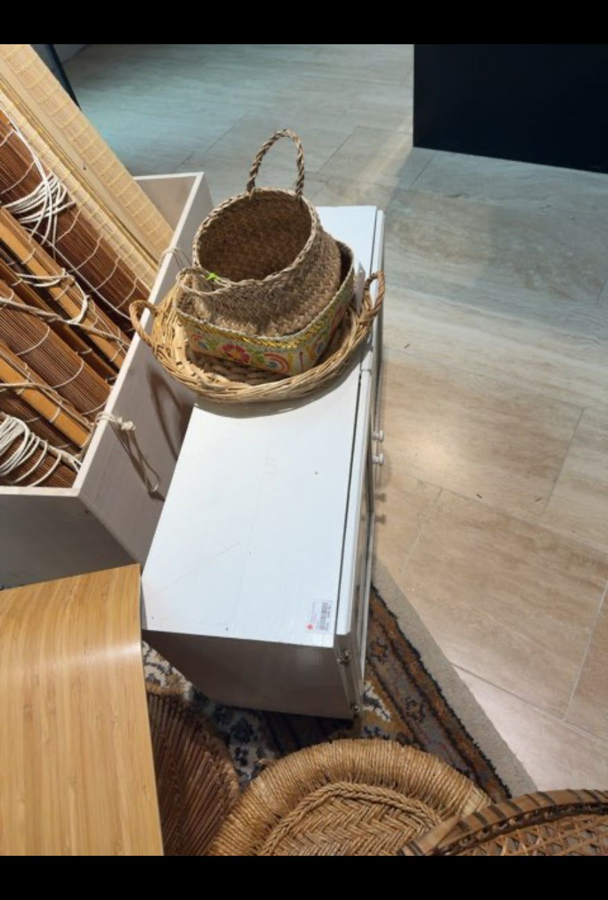 Skab til ophæng med låger